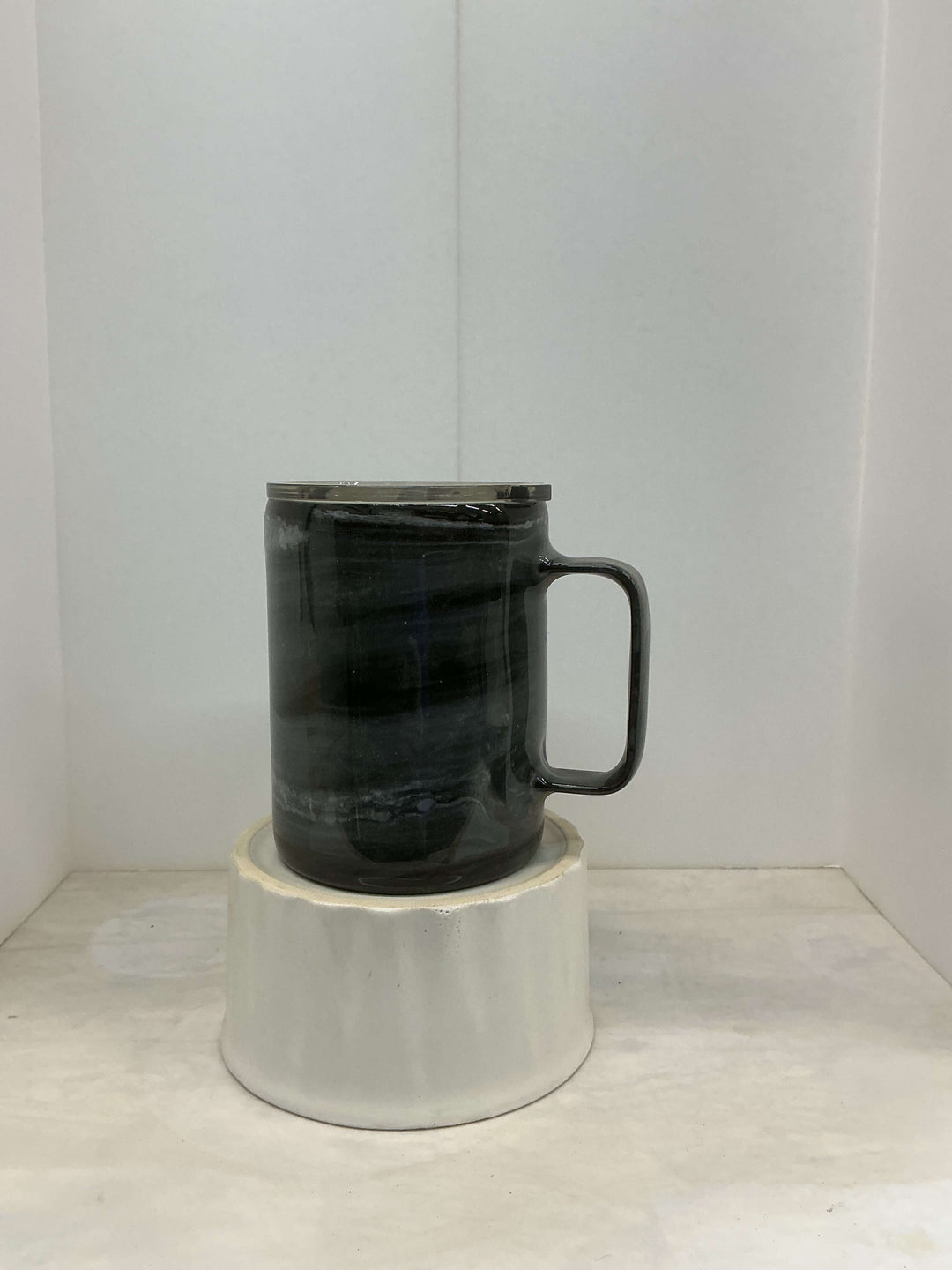 Grey tumbler with modern and minimalist design